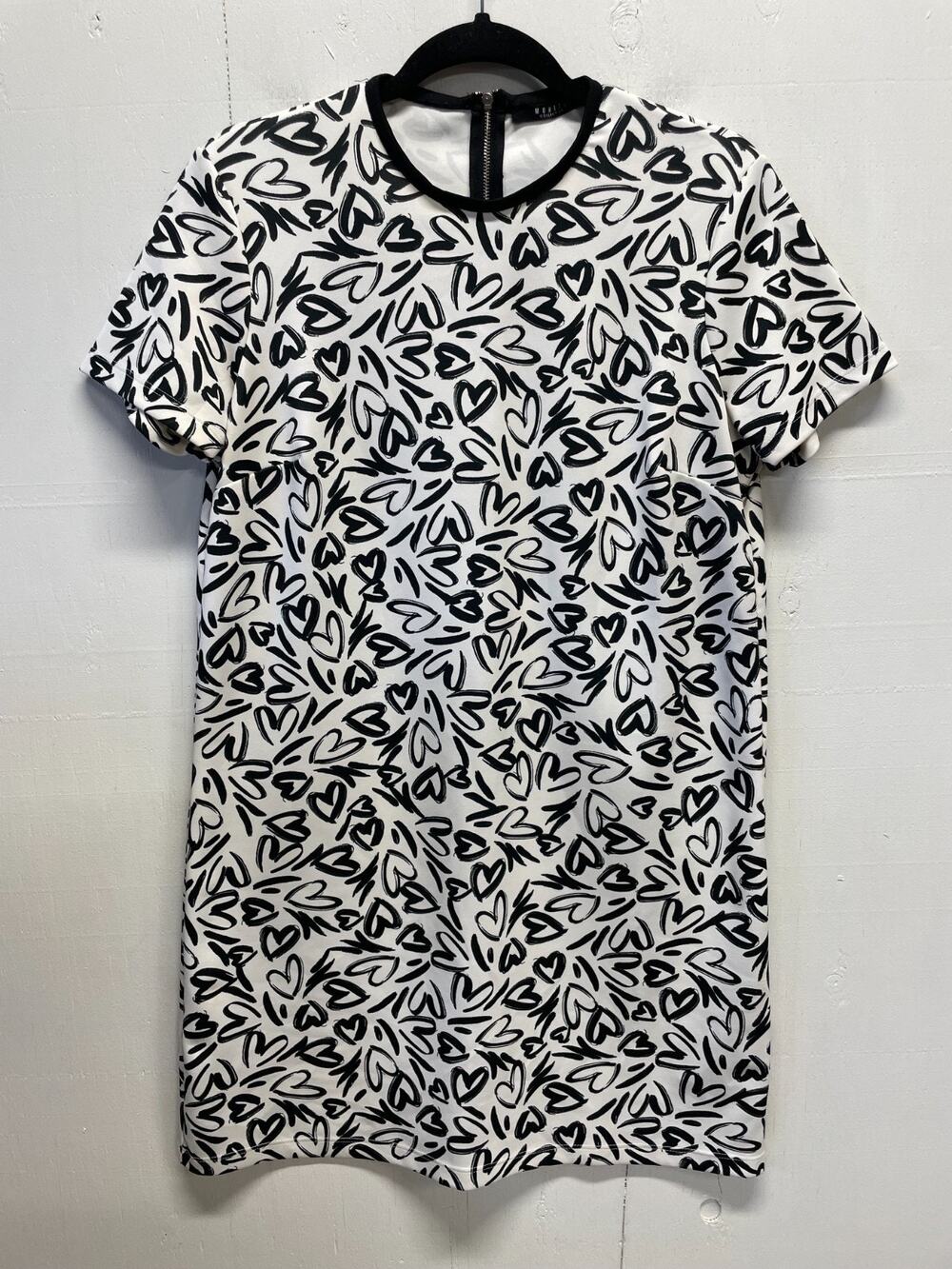 Mohito Women's Shift Dress Medium, Bold Black & White Scribbled Heart Design
